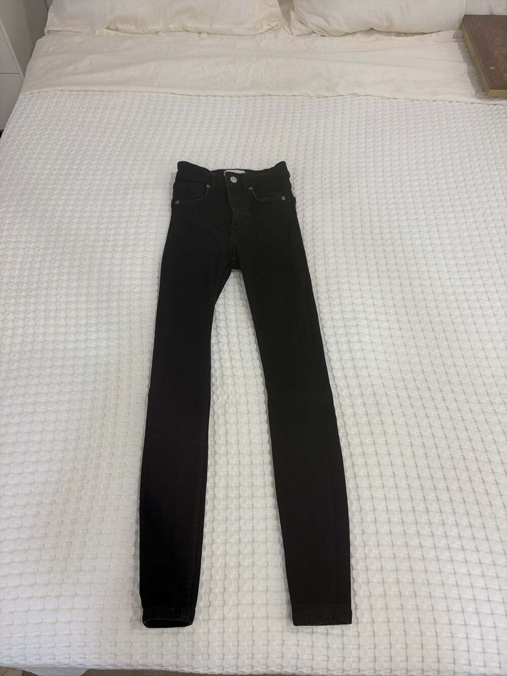 Zara Skinny Jeans Size USA 00 Black Denim
